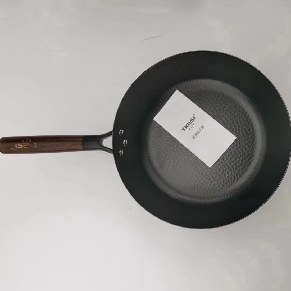 ROYCE Imported Flat-Bottom Wok 28CM High-Purity Iron Uncoated Non-Stick Frying Pan