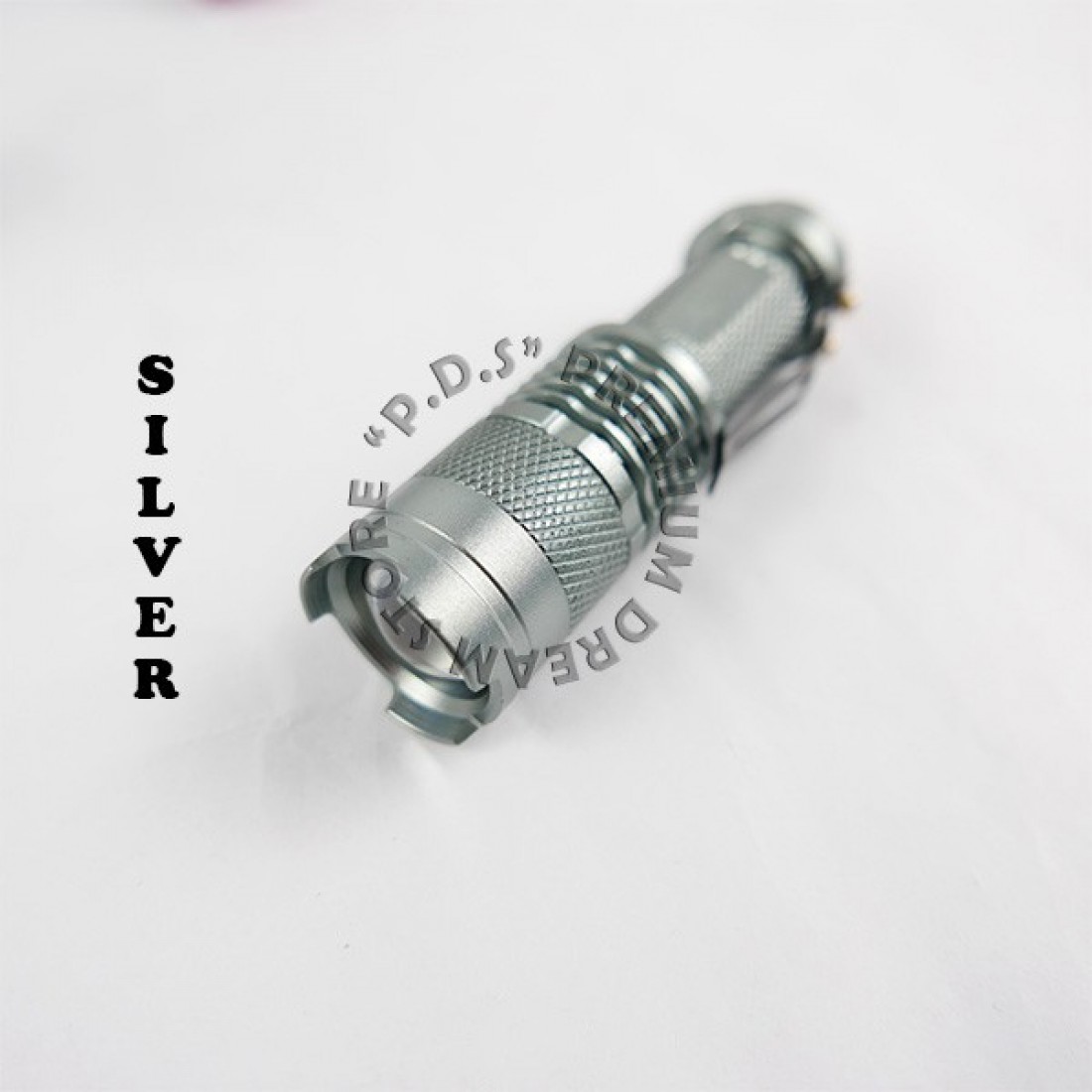 Mini Bright LED Flash Light With Adjustable Light Beam