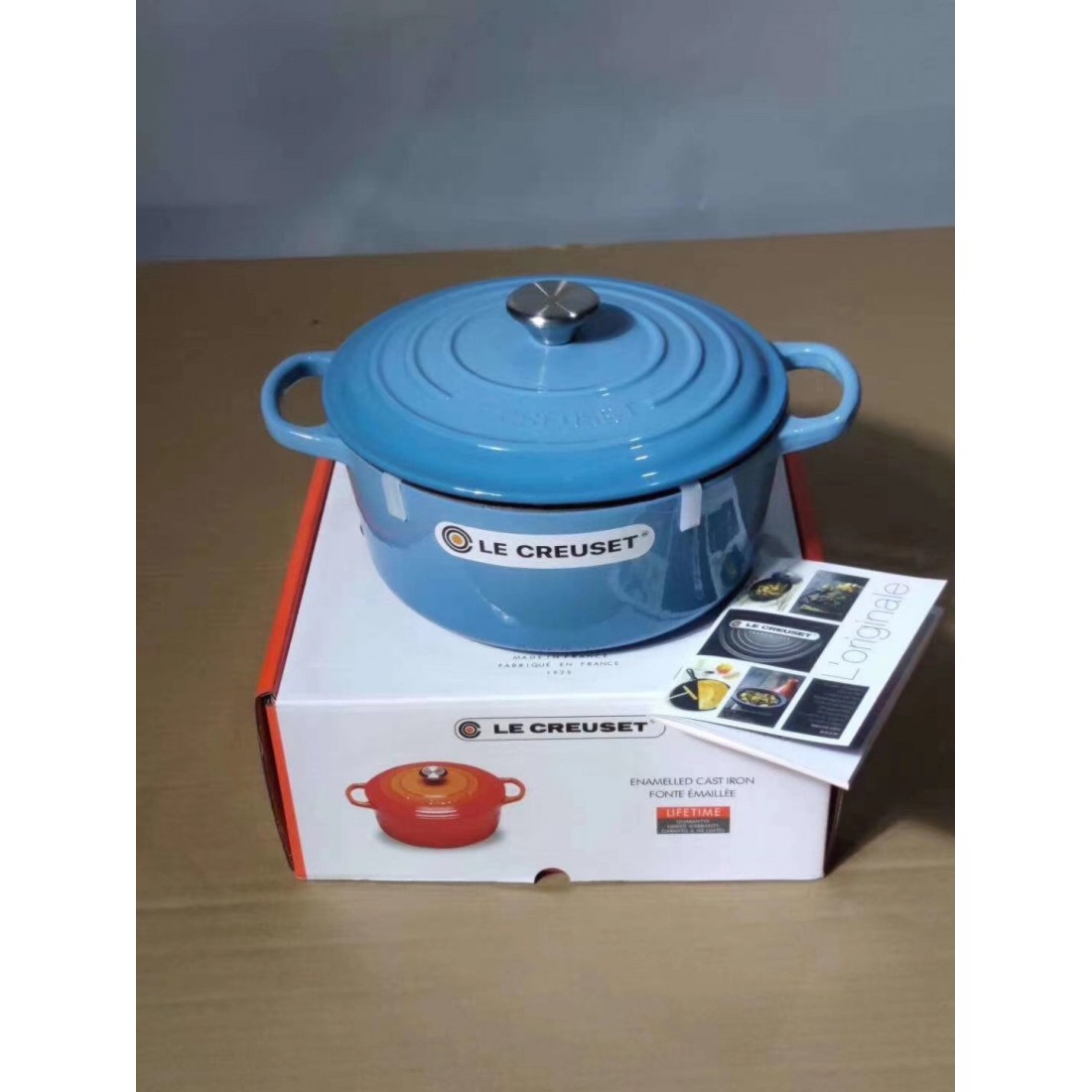 BRAND NEW France LE CREUSET 4.2 L Round Casserole Enamel Cast Oven Cast Metal Iron Cooking Pot